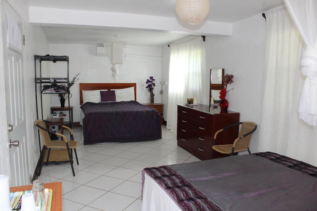 Fern Tree Bed And Breakfast Frigate Bay Bagian luar foto