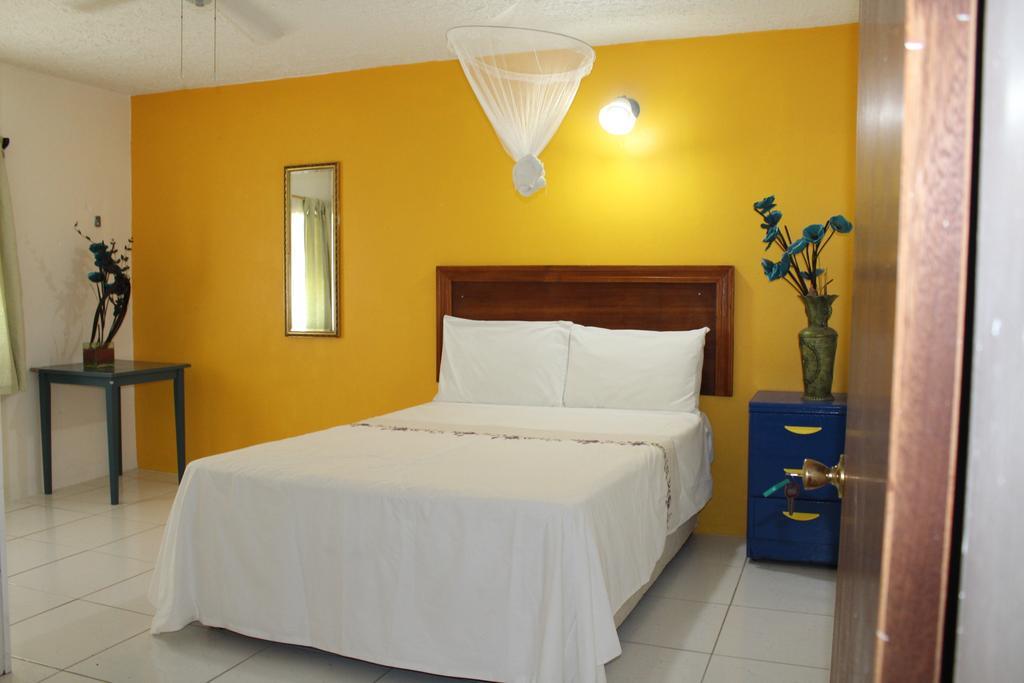 Fern Tree Bed And Breakfast Frigate Bay Bagian luar foto